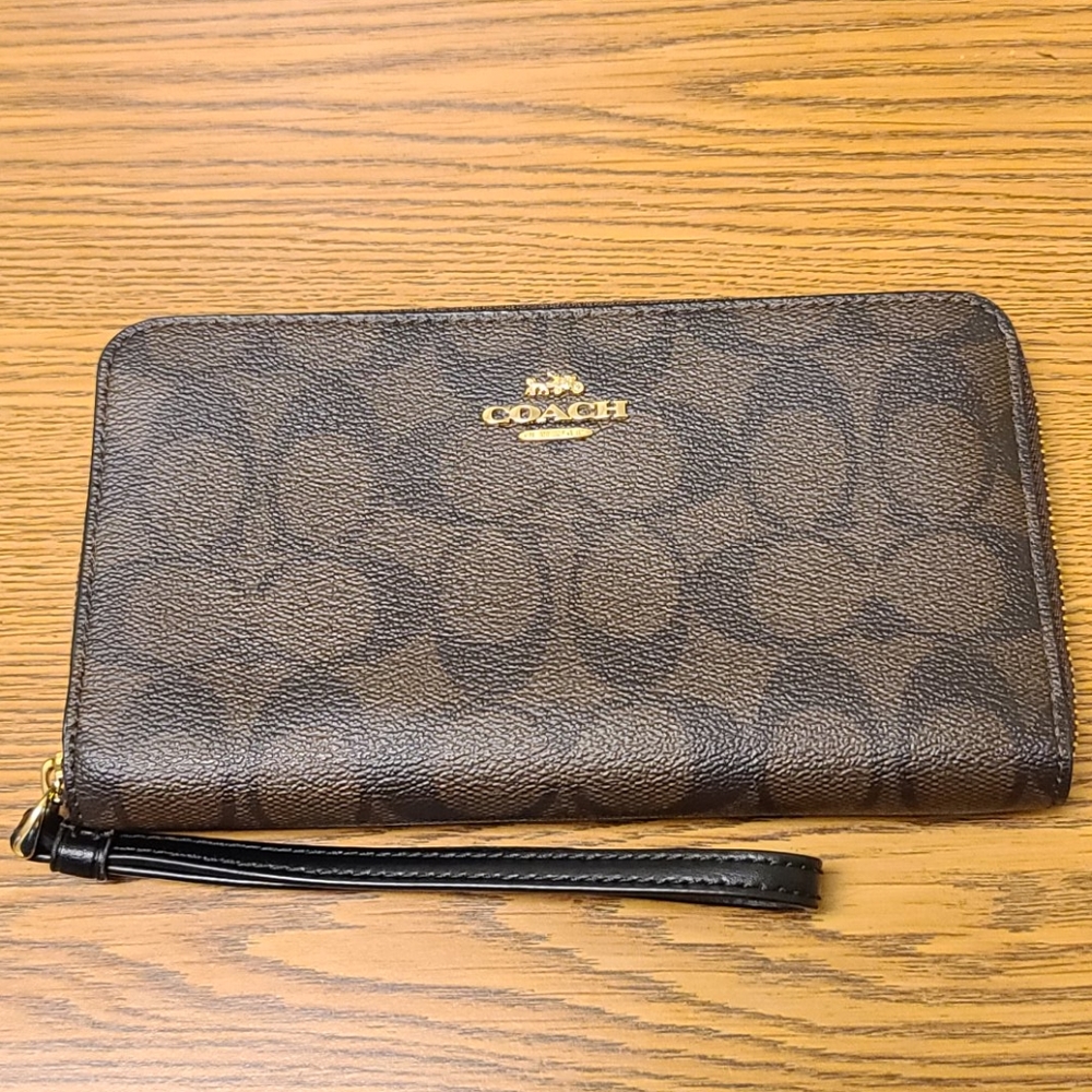 Coach large phone wallet wristlet NWOT